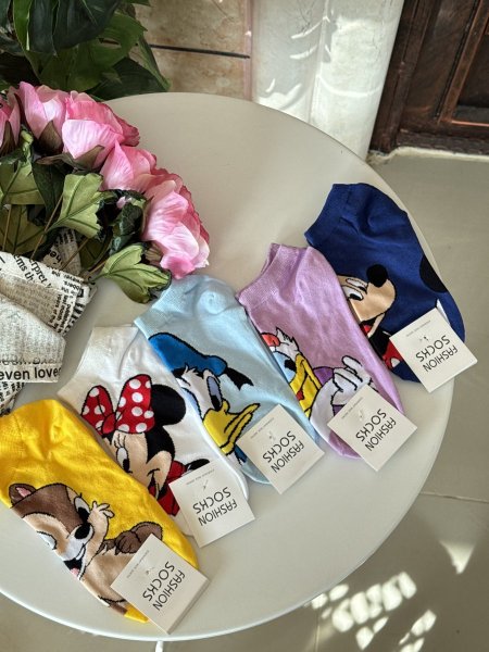 جرابين برسومات ديزني